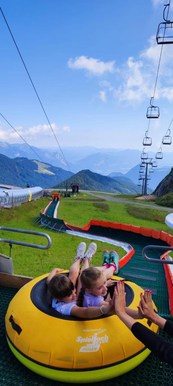 Landhaus Katharina Bis 12 Personen Mit Saunachalet Und Blick Auf Die Bergwelt Des Zillertals Hippach Exterior photo